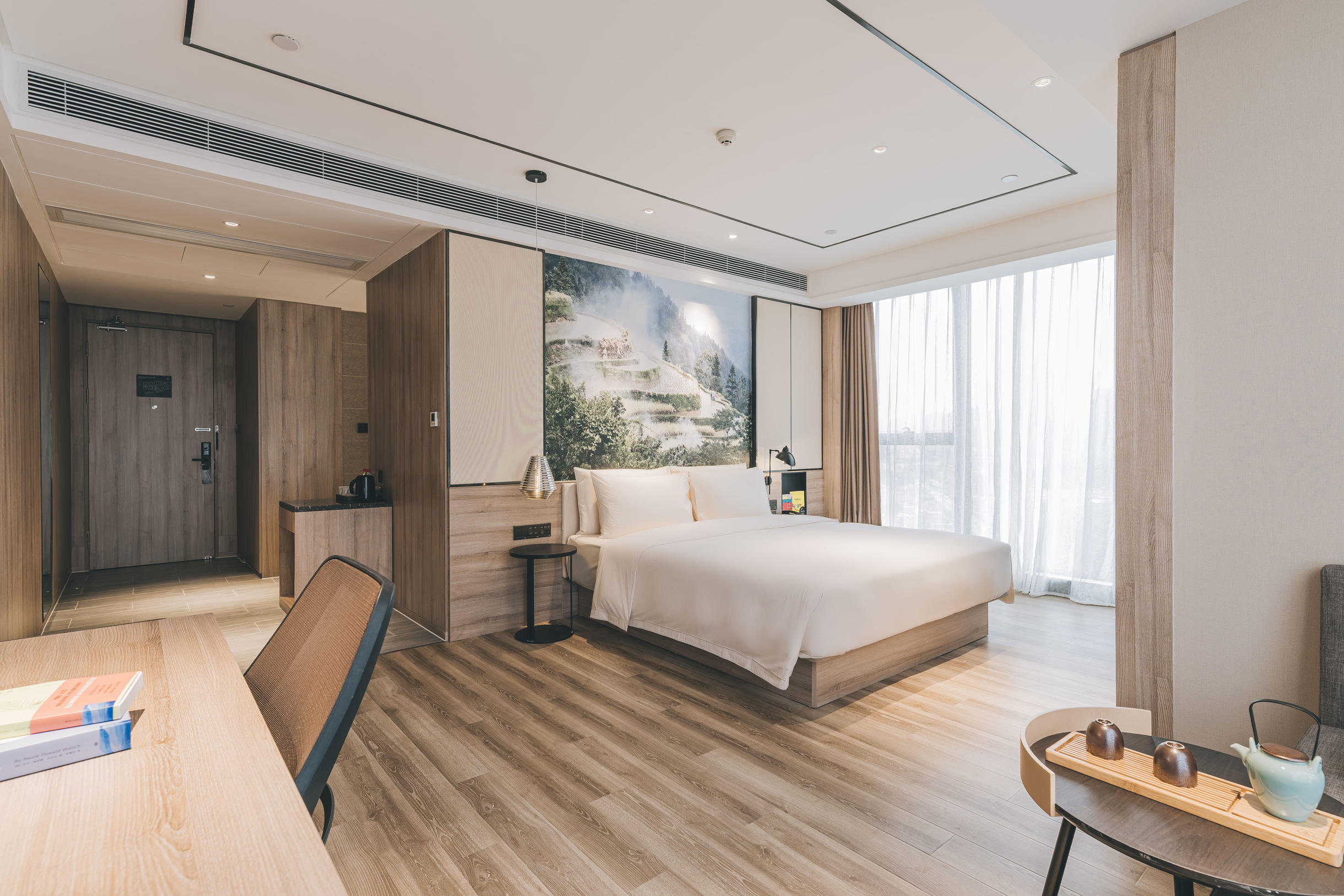 贵阳世纪城亚朵酒店